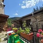 Holiday home начовата къща стойките - пампорово Vodata