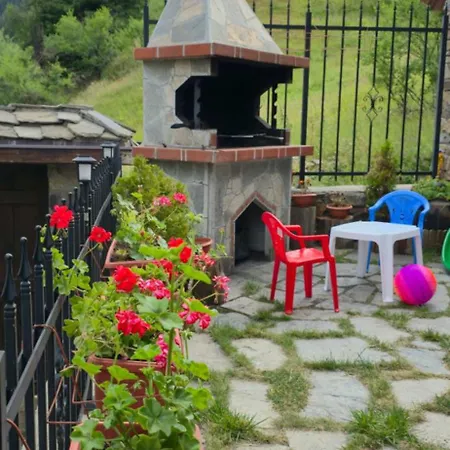 начовата къща стойките, пампорово 3*