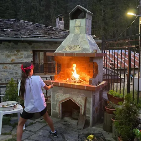 Maison d'hôtes начовата къща стойките, пампорово 3*