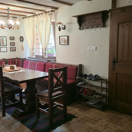 Nachovata Stoykite, Near Pamporovo *