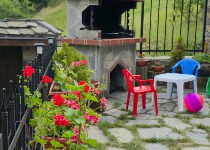 Nachovata Stoykite, Near Pamporovo *