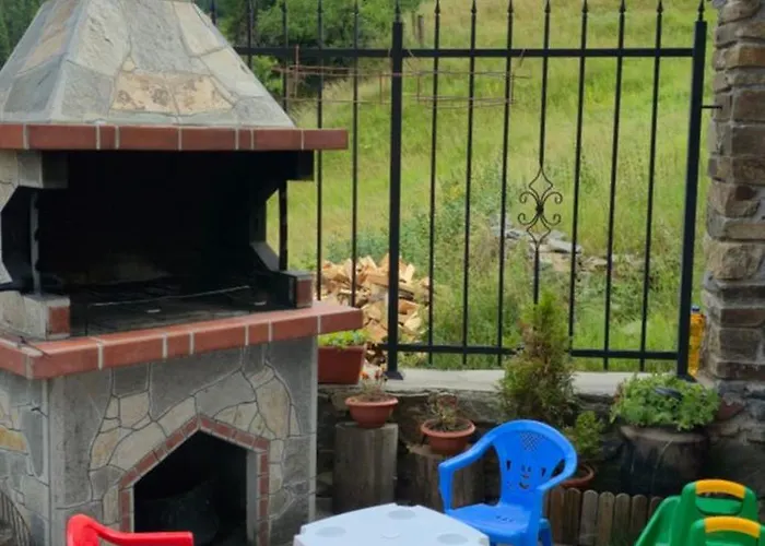 Nachovata Stoykite, Near Pamporovo *