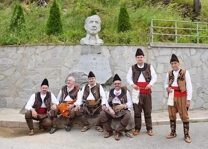 Nachovata Stoykite, Near Pamporovo * Vodata