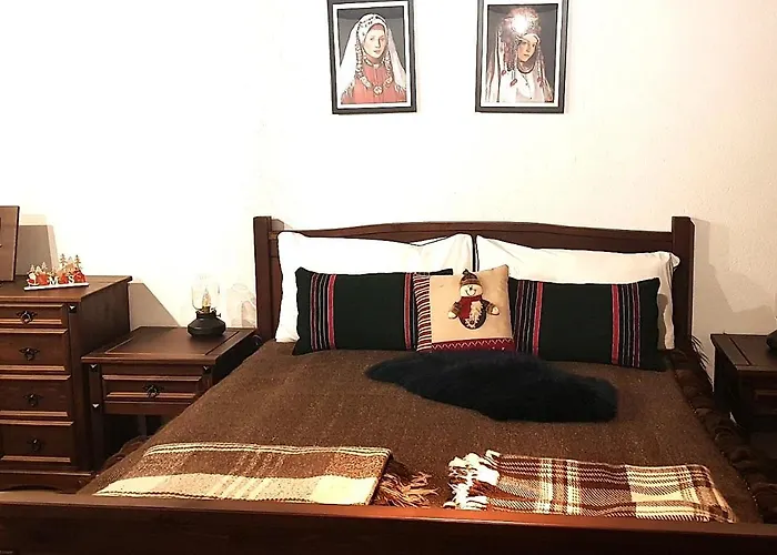 Nachovata Stoykite, Near Pamporovo Vodata