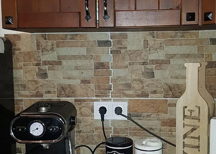 Nachovata Stoykite, Near Pamporovo *